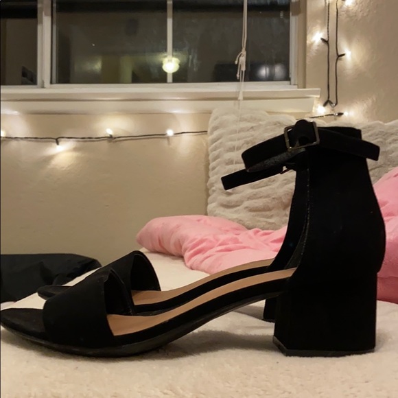 Black HOCO / WOFO Heels - Brand New - Picture 3 of 3
